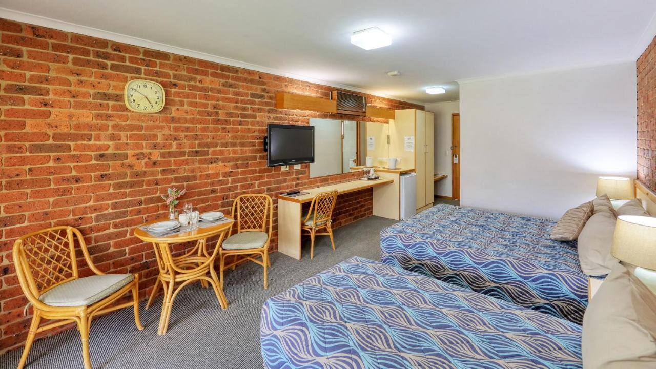 Tooleybuc Club Motor Inn Buitenkant foto