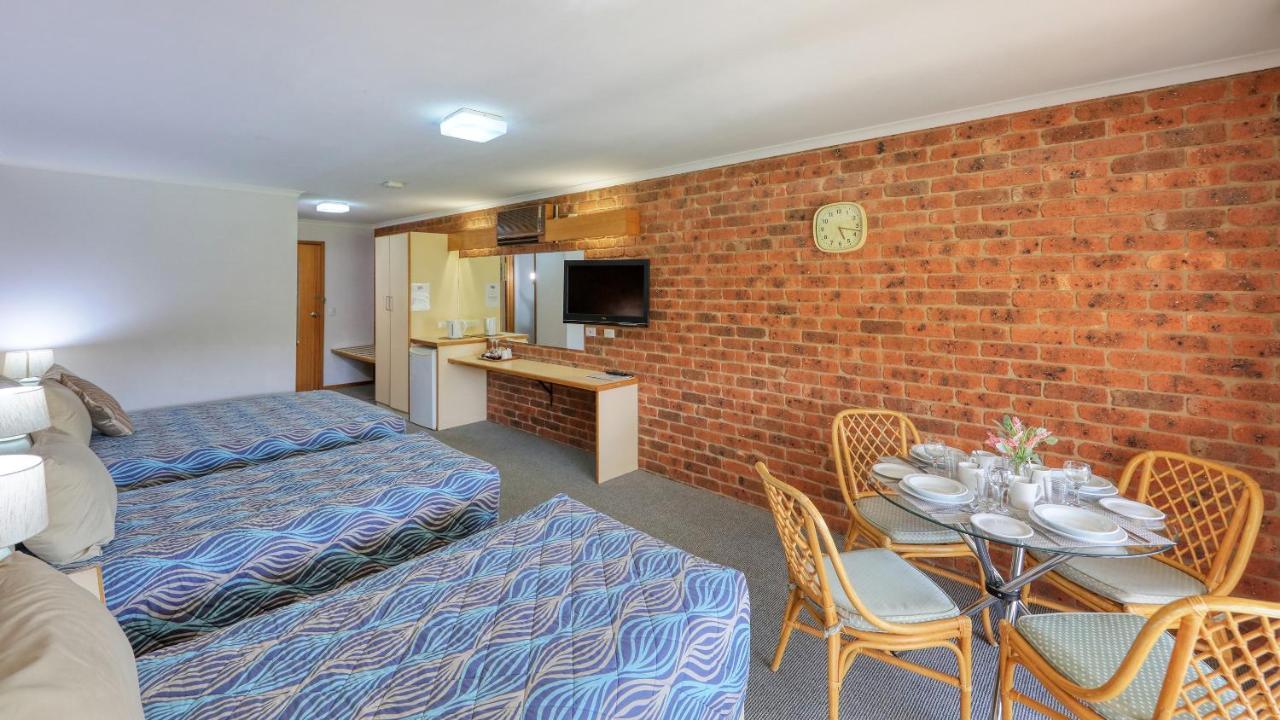 Tooleybuc Club Motor Inn Buitenkant foto